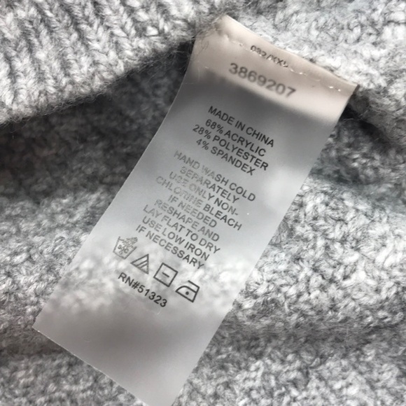 Court & Rowe Hooded Cable Sweater - Picture 6 of 7